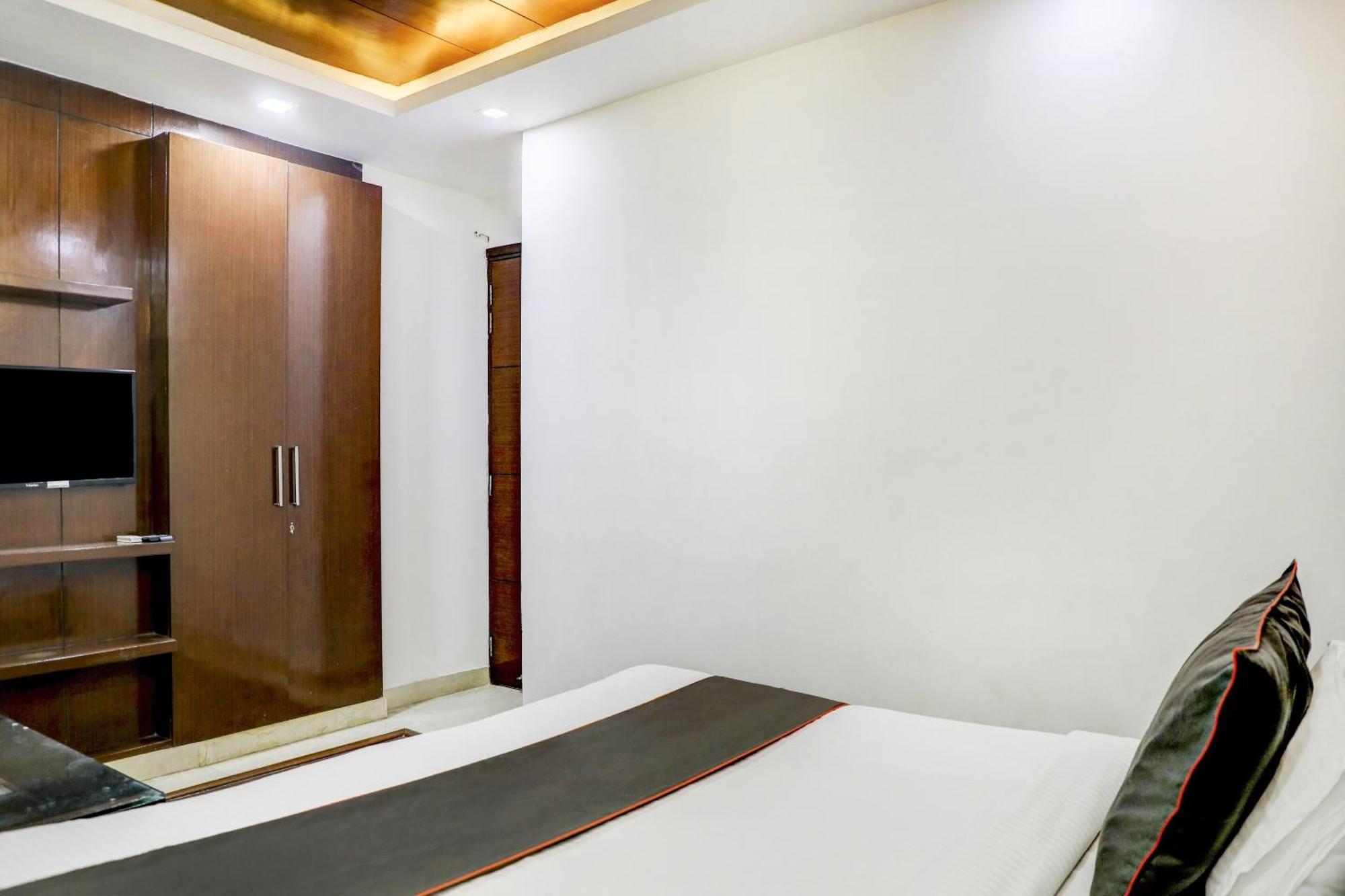 Collection O R S Villa Near Lotus Temple 뉴델리 외부 사진